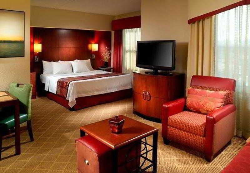 Residence Inn By Marriott Tallahassee Universities At The Capitol Room photo